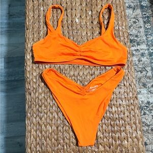 Frankie’s Bikinis Set
